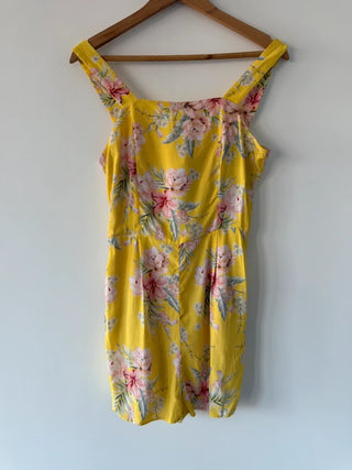 New Look Yellow Playsuit Size 8 New with Tags, preloved
