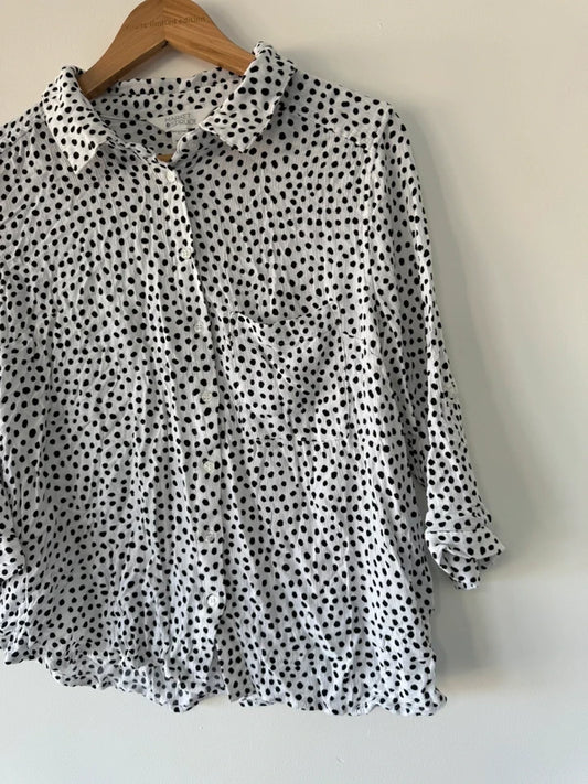 Market and Spruce Whit and Black Spotted Shirt, photo 2 of 4