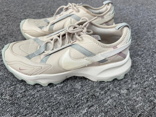 Nike Women’s TC 7900 Trainers, preloved