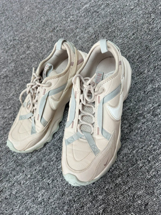 Nike Women’s TC 7900 Trainers, photo 2 of 5
