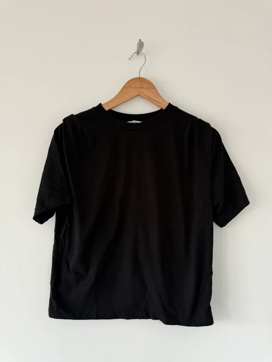 Bershka Black T Shirt, photo 2 of 3