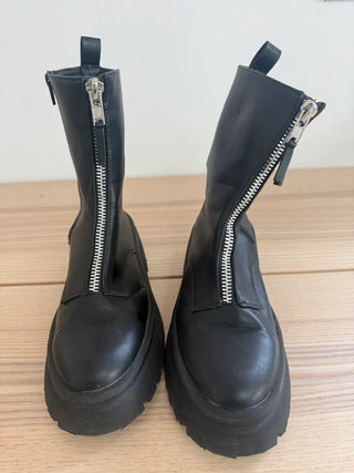 Primark Chunky Biker Zip Boot, preloved