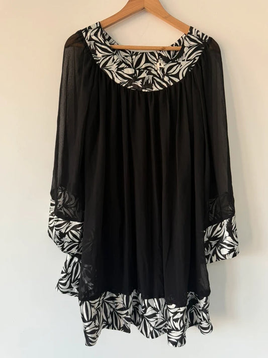 Vintage apricot black and white dress, photo 2 of 5