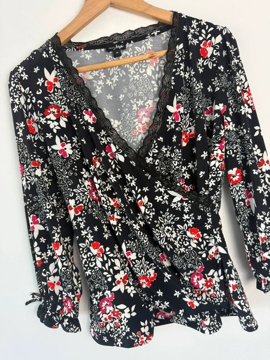 Pour moi black floral print Y2K top, photo 2 of 4