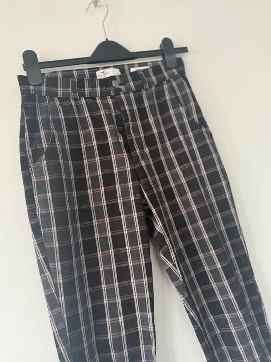 Hollister black grey checkered trousers, photo 2 of 5