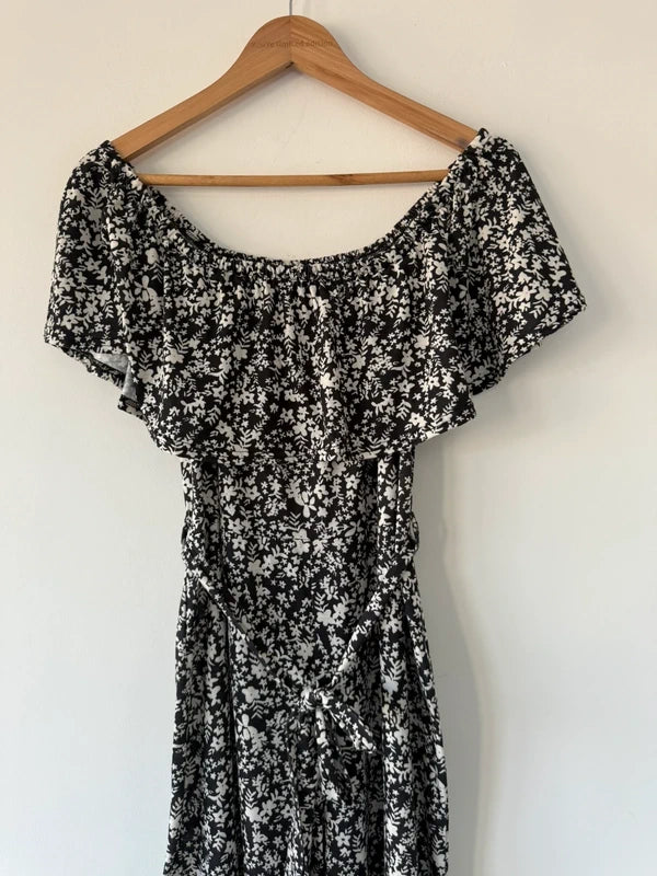 Peacocks Black and White Floral Print Jumpsuit, photo 3 of 5