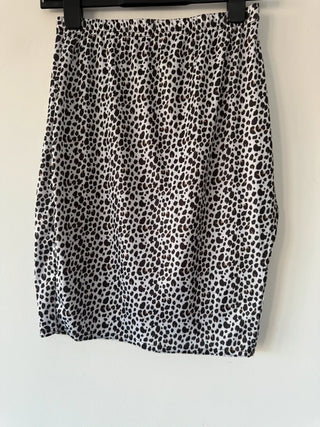 Pretty Little Thing Leopard Skirt, preloved