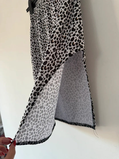 Pretty Little Thing Leopard Skirt, photo 2 of 3