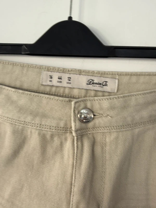 Primark Denim Beige Mini Shorts Size 16 New, photo 3 of 4