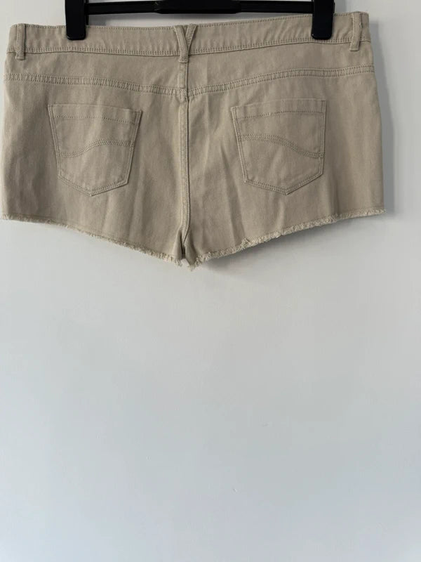 Primark Denim Beige Mini Shorts Size 16 New, photo 4 of 4