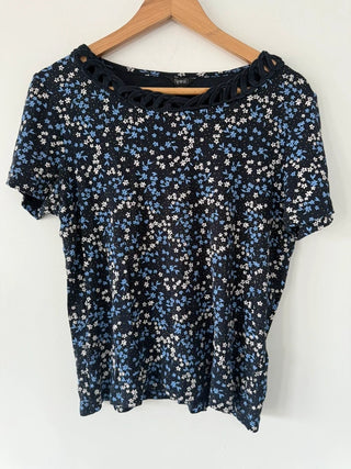 Spirit Navy Blue Floral Detailed Collared Top, preloved