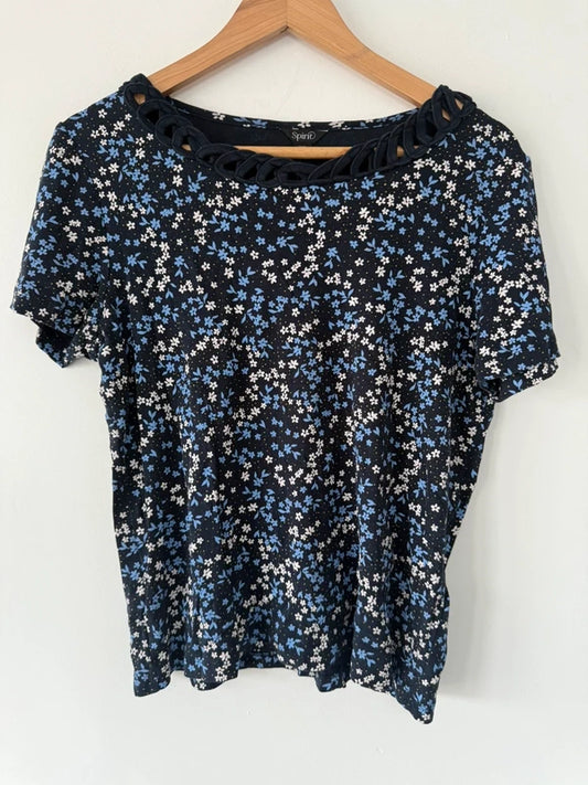 Spirit Navy Blue Floral Detailed Collared Top, preloved