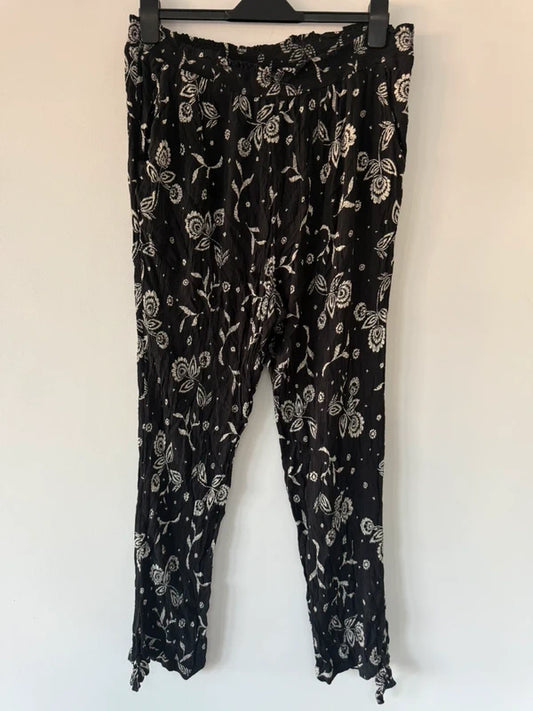 Simply Be Black Patterned Trousers, preloved