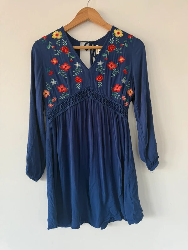 En Crème Blue Floral Summer Dress, photo 4 of 5