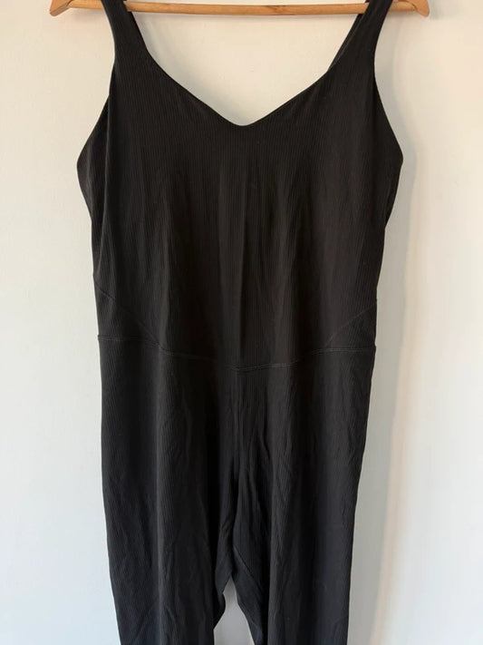 Lululemon Black All in One Set, photo 2 of 5