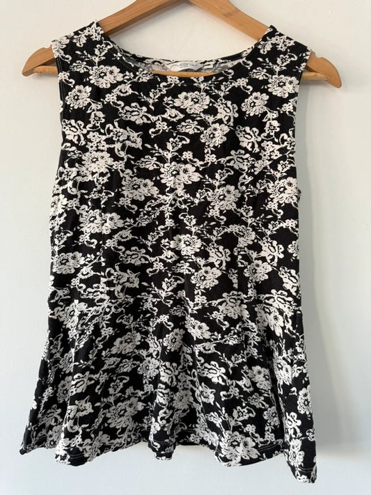 Old New Look Black Floral Peplum Top, preloved