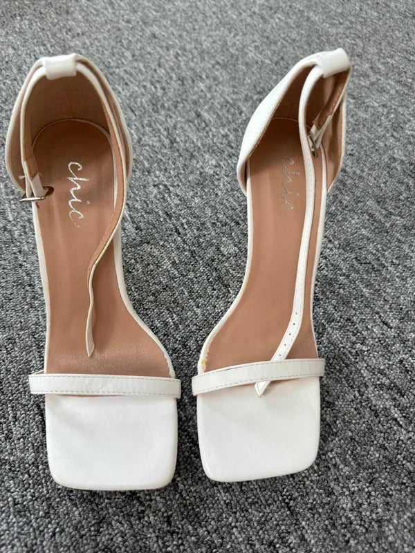 Chic White Heels, preloved