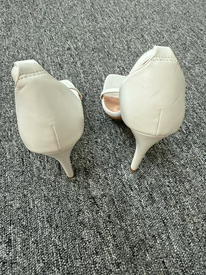 Chic White Heels, photo 4 of 5