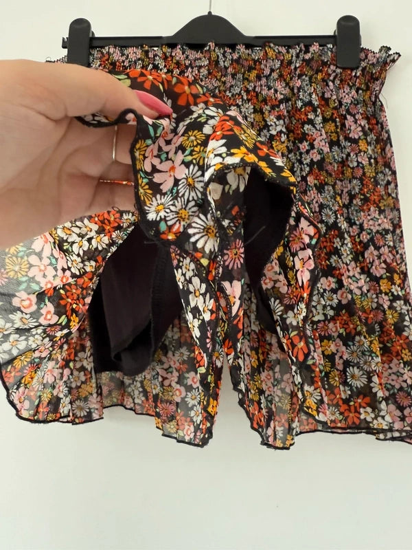 Stradivarius Floral Skort, photo 3 of 4