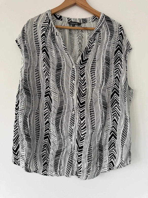 Bonmarche Black and White Patterned Vest Top, preloved
