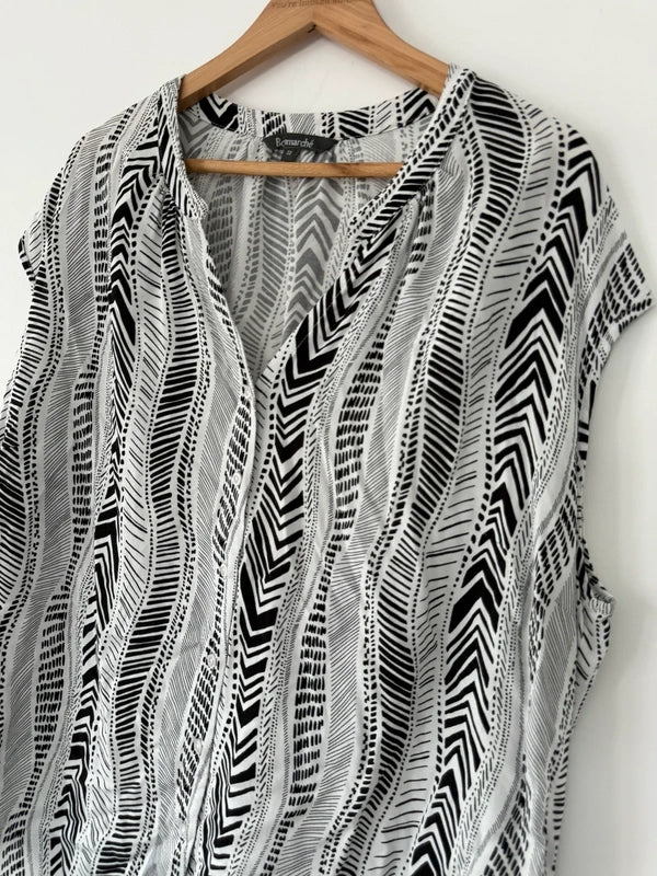 Bonmarche Black and White Patterned Vest Top, photo 3 of 5