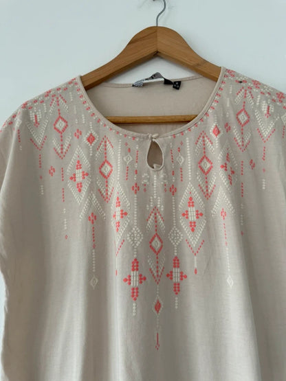 Isle Cream Aztec Patterned Top Size M 14-16, photo 3 of 5