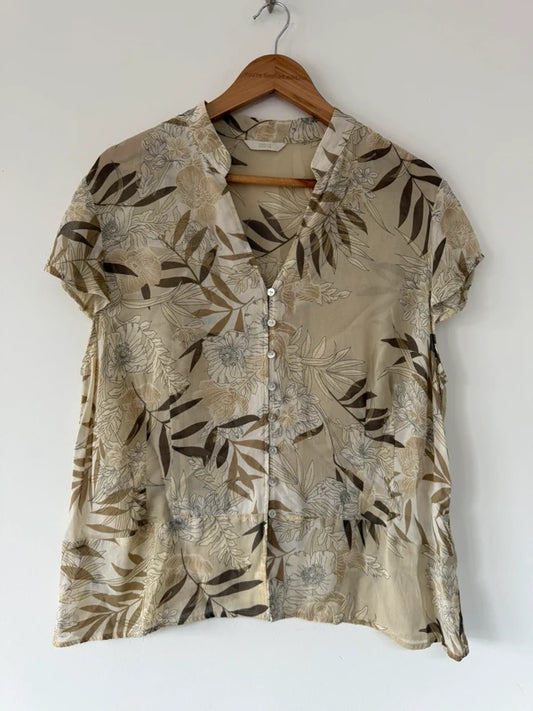Old Marks and Spencer’s Floral Blouse, photo 2 of 5