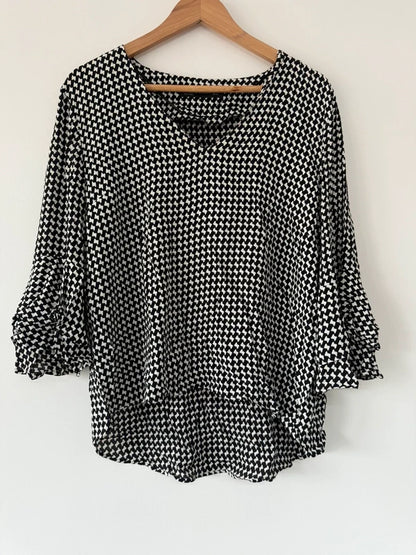 Zara Black and White Patterned Blouse, preloved