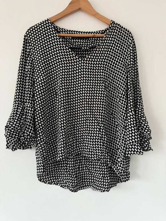 Zara Black and White Patterned Blouse, preloved