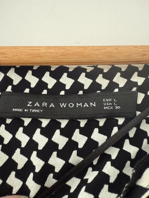 Zara Black and White Patterned Blouse, photo 3 of 5