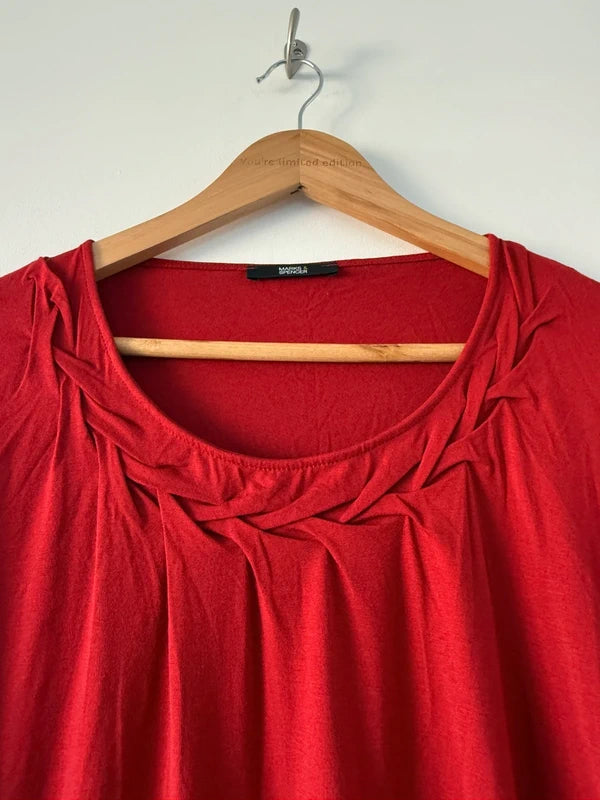 Marks and Spencer’s Vintage Label Red, photo 3 of 4