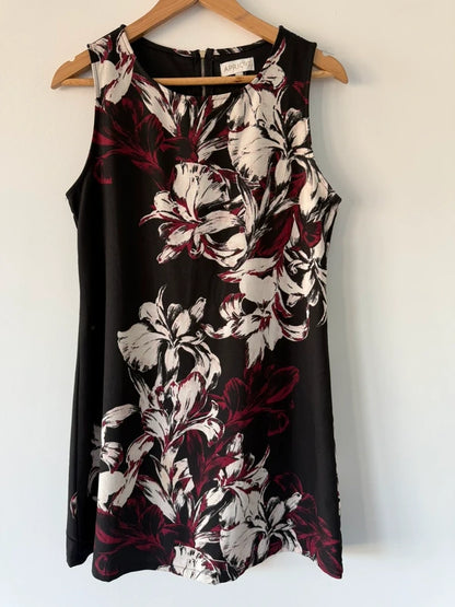 Apricot Floral Patterned Dress, photo 2 of 5