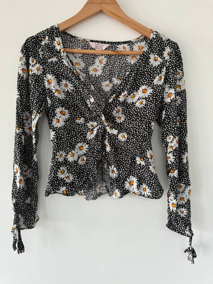 Miss Selfridge Black Daisy Long Sleeve Top Size 6 Petite, photo 2 of 4