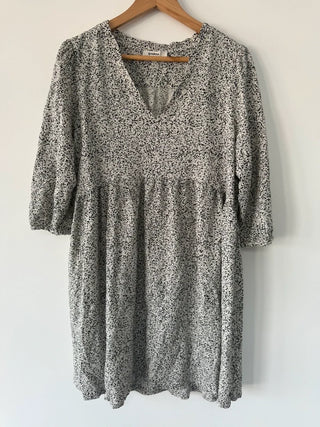 Garcia Whit and Black Patterned Smock Dress, preloved