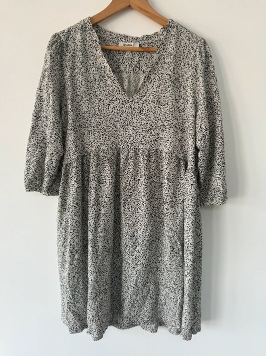 Garcia Whit and Black Patterned Smock Dress, preloved