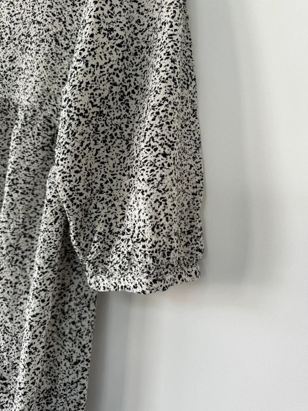 Garcia Whit and Black Patterned Smock Dress, photo 3 of 4