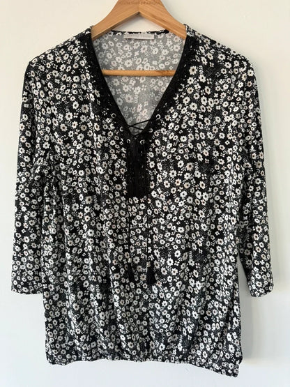 Armand Thierry Black and White Patterned Blouse, preloved