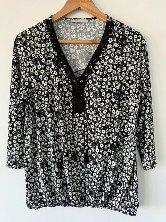 Armand Thierry Black and White Patterned Blouse, preloved