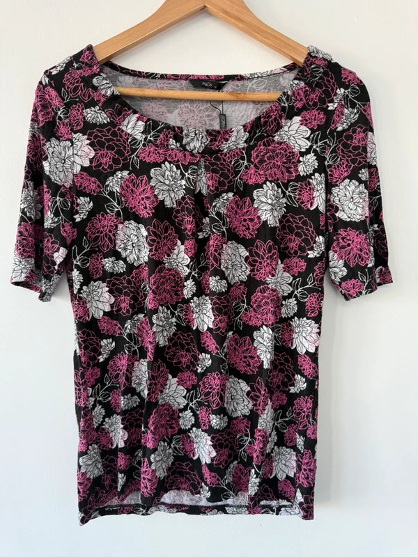 M&CO Floral Patterned Top, preloved