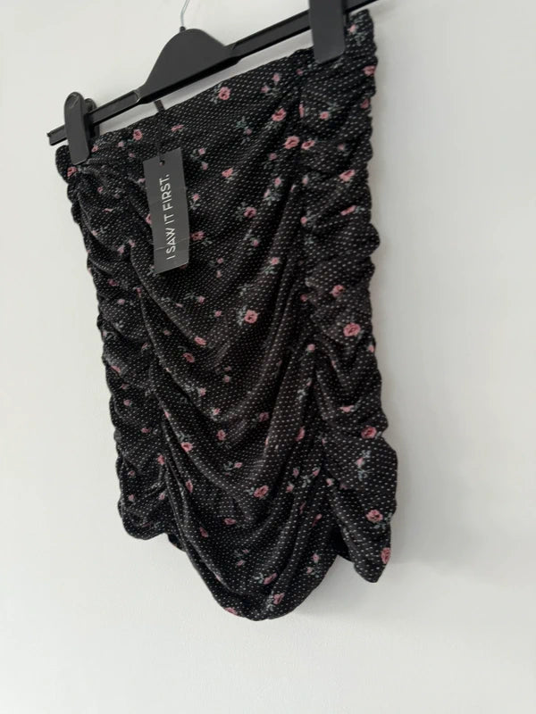 I Saw It First Black Ruched Floral Skirt, photo 2 of 3