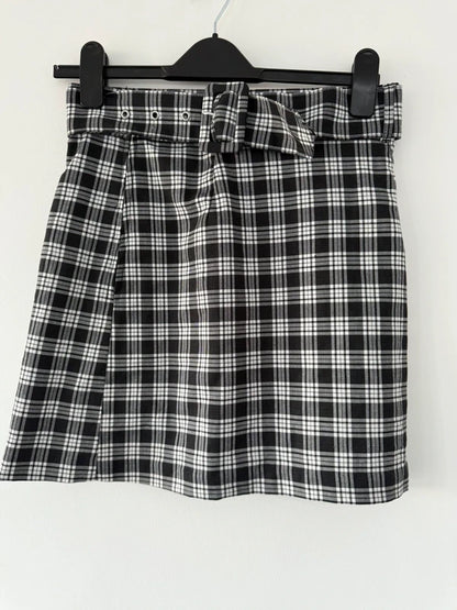 H&M Black and White Checkered Skirt with Belt, preloved
