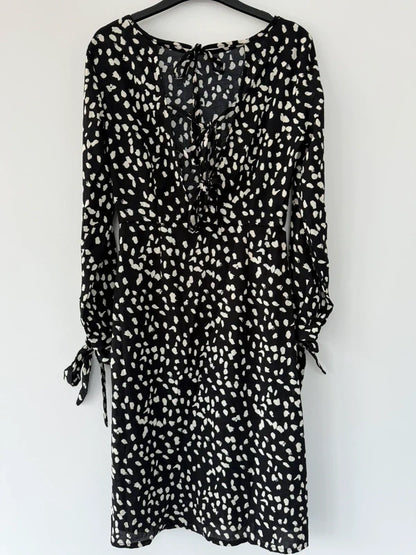 Boohooo Black and White Spotted Dress, photo 3 of 4