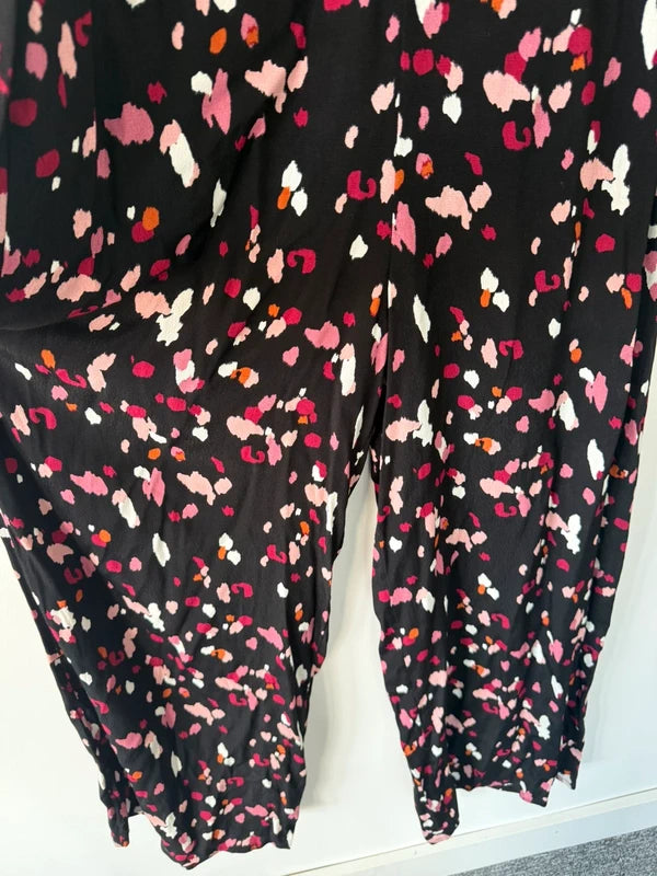 Everbelle Black Leopard Print Jumpsuit, photo 5 of 5