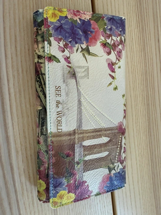 See the World Patterned Purse, preloved