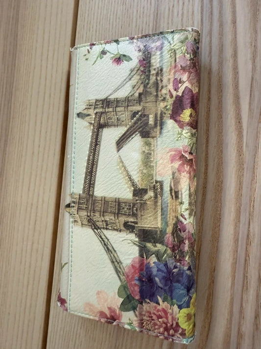See the World Patterned Purse, photo 2 of 3