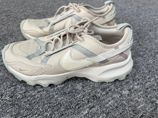 Nike Women’s TC 7900 Trainers, preloved