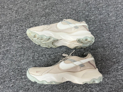 Nike Women’s TC 7900 Trainers, photo 3 of 5