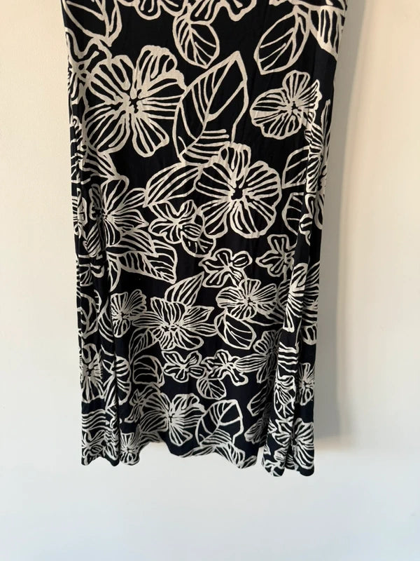 M&S Floral Dress, photo 3 of 5