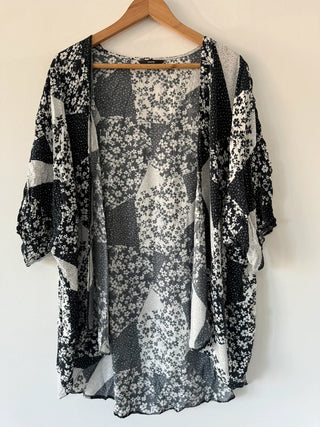 George Patterned Kimono, preloved