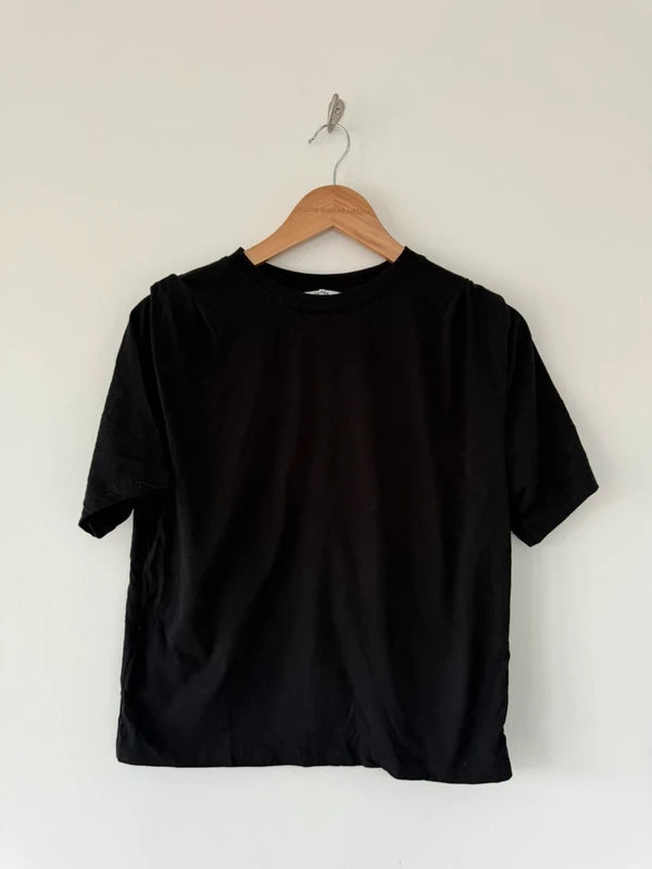 Bershka Black T Shirt, photo 2 of 3